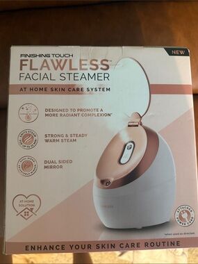 Finishing Touch Flawless Rose Gold & White Facial Steamer